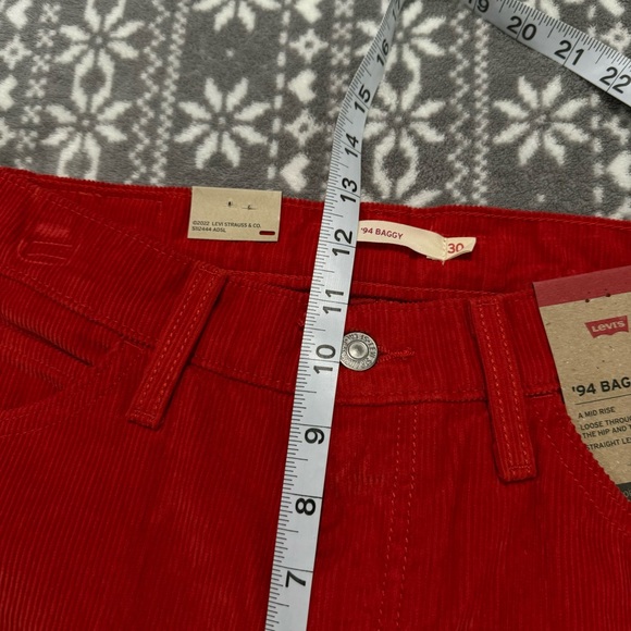 NWT Levi's Women's 94 Baggy Red High Rise Corduroys Size‎ 30 x 31 - Picture 11 of 11